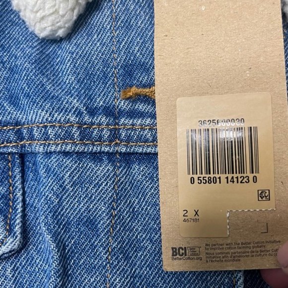 LEVI'S Women's Faux Shearling Denim Trucker Button Up Jean Jacket Size 2X NWT - Picture 5 of 5